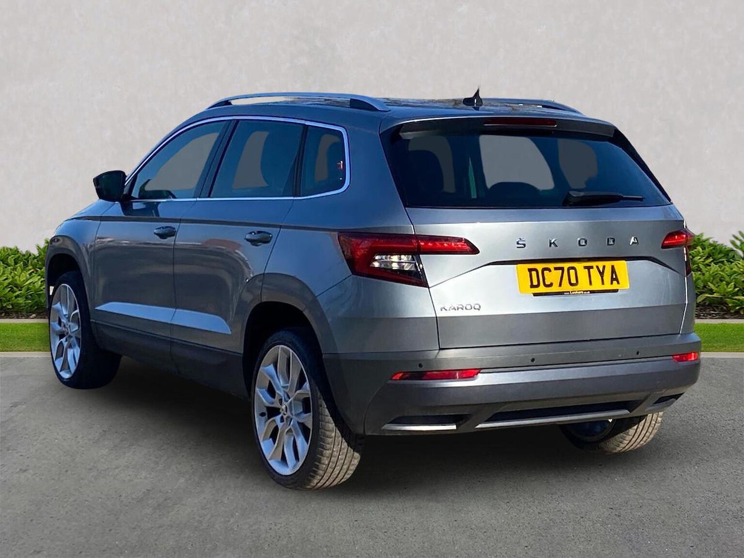 Used Skoda Karoq 2020 for sale - 78144476: Photo 2