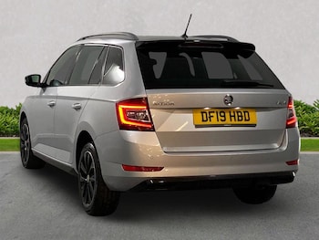 Used Skoda Fabia 2019 for sale - 76187160: Photo 2