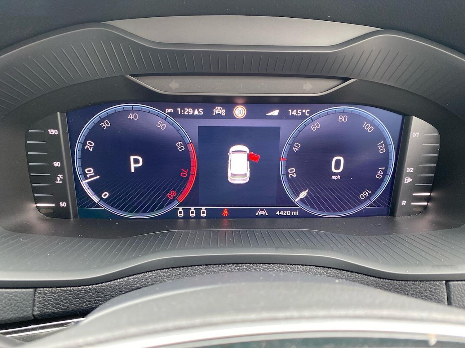 Used Skoda Karoq 2025 for sale - 76237039: Photo 10