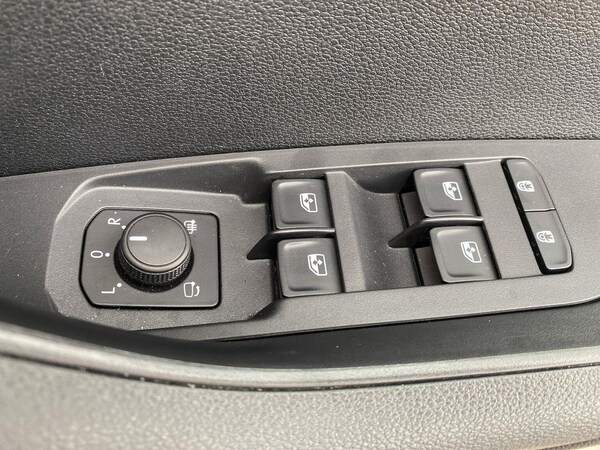 Used Skoda Karoq 2025 for sale - 76237039: Photo 37