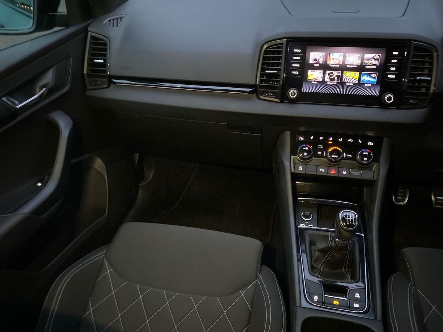 Used Skoda Karoq 2022 for sale - 76968992: Photo 14