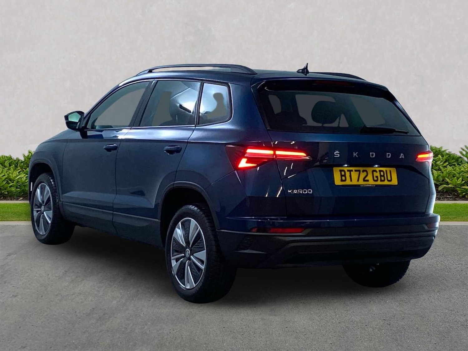 Used Skoda Karoq 2023 for sale - 78026186: Photo 2