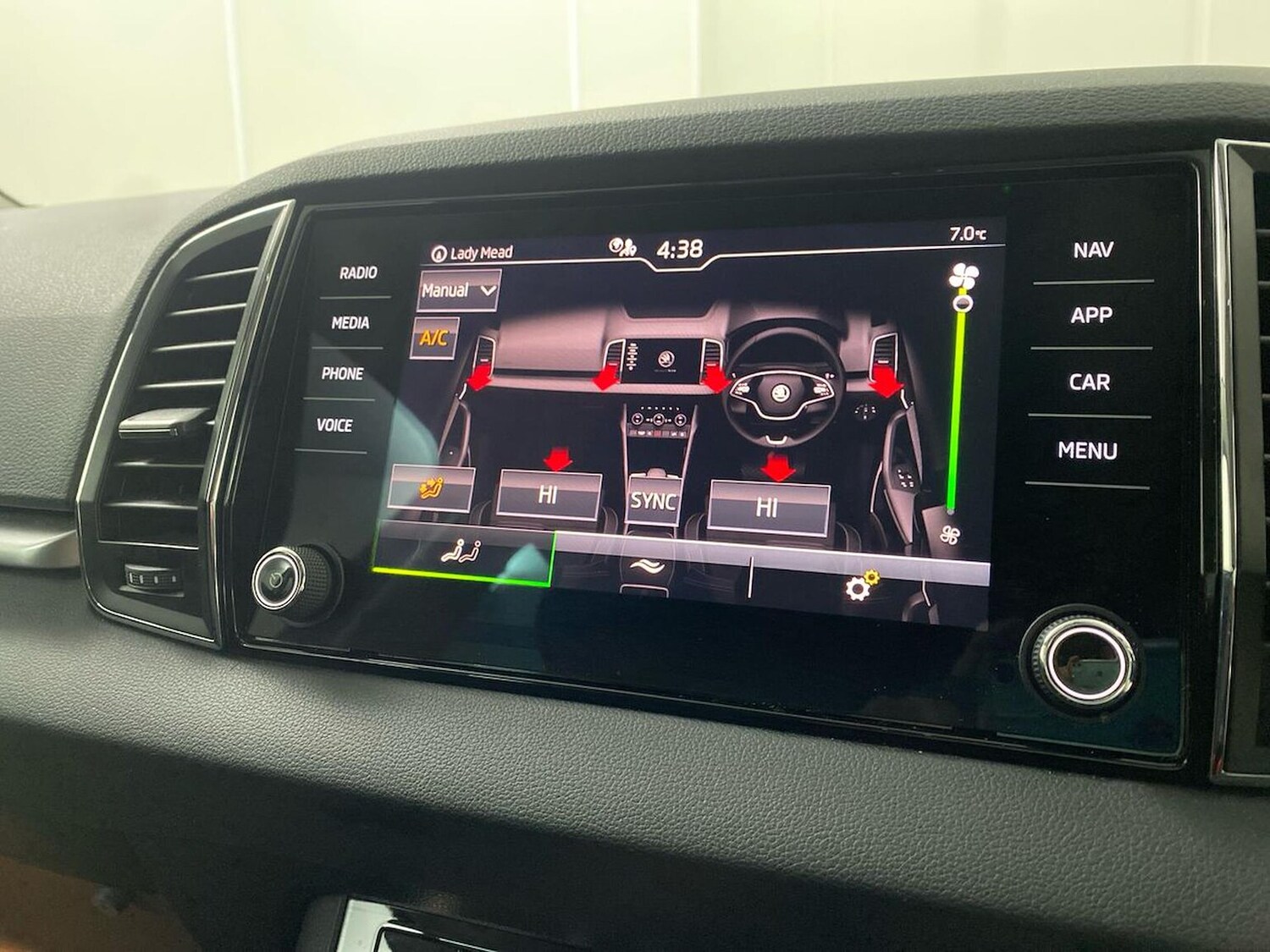 Used Skoda Karoq 2023 for sale - 78026186: Photo 37