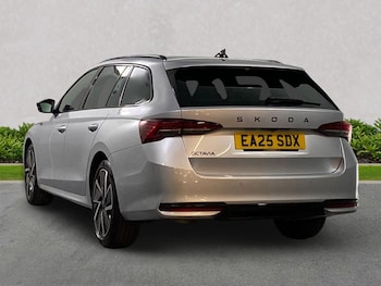 Used Skoda Octavia 2025 for sale - 76243201: Photo 3