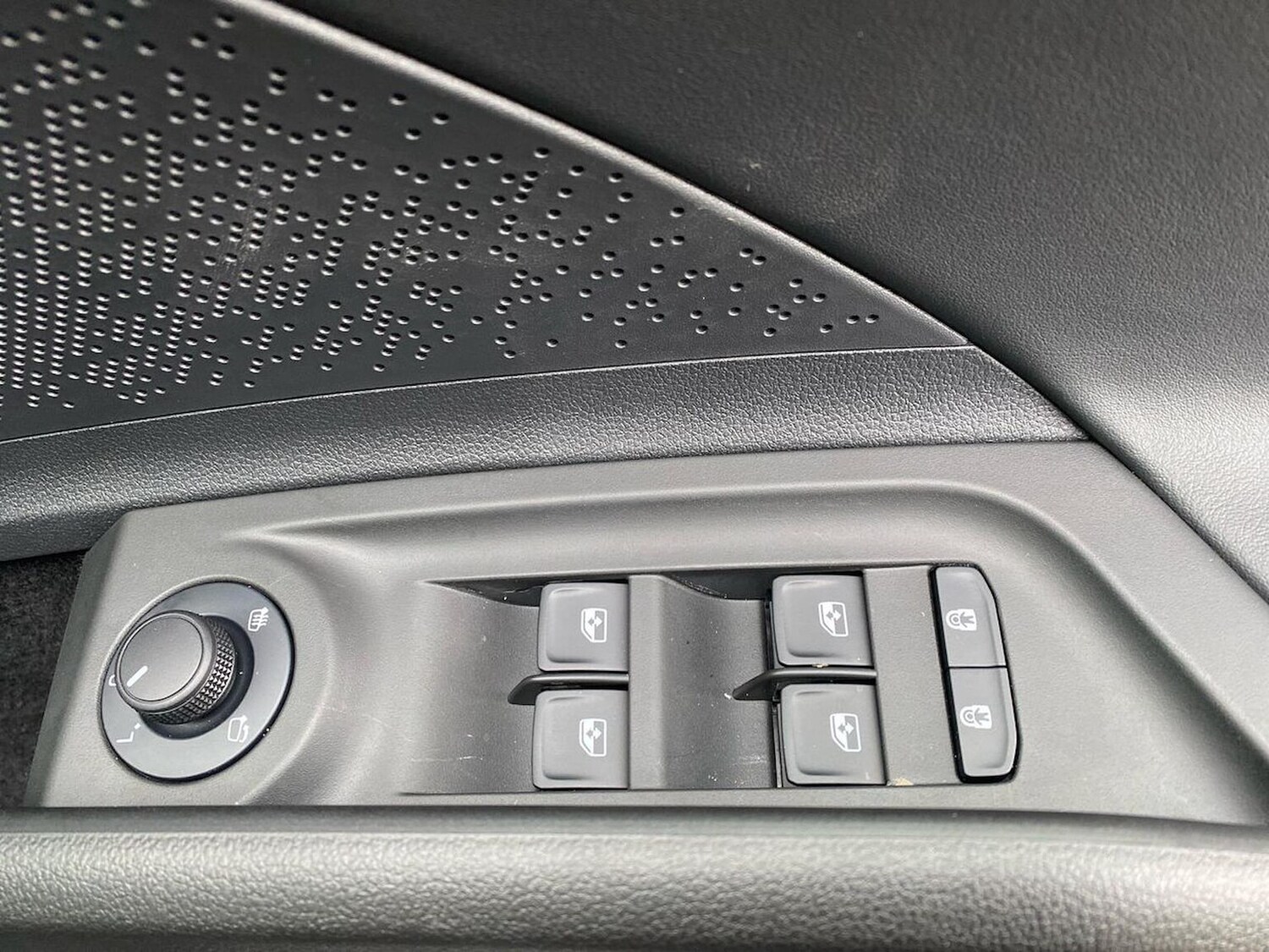 Used Skoda Enyaq 2025 for sale - 78139571: Photo 27