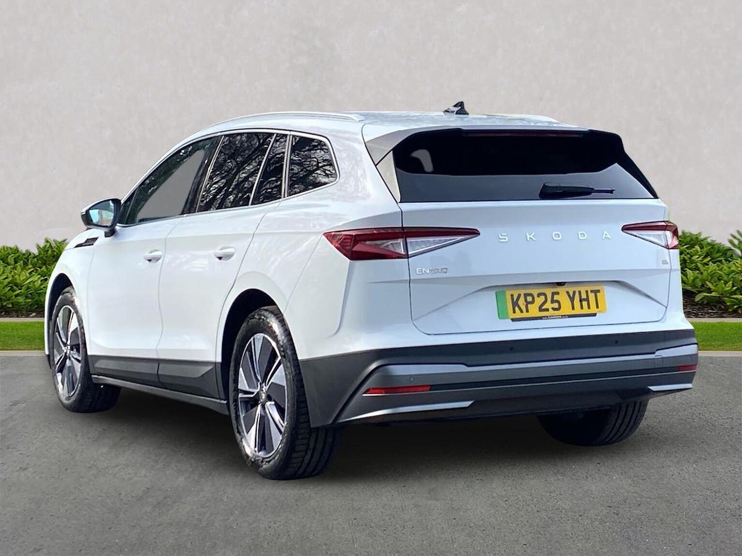 Used Skoda Enyaq 2025 for sale - 77901634: Photo 2