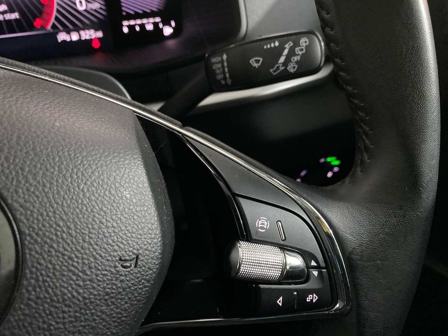 Used Skoda Karoq 2024 for sale - 76791852: Photo 29