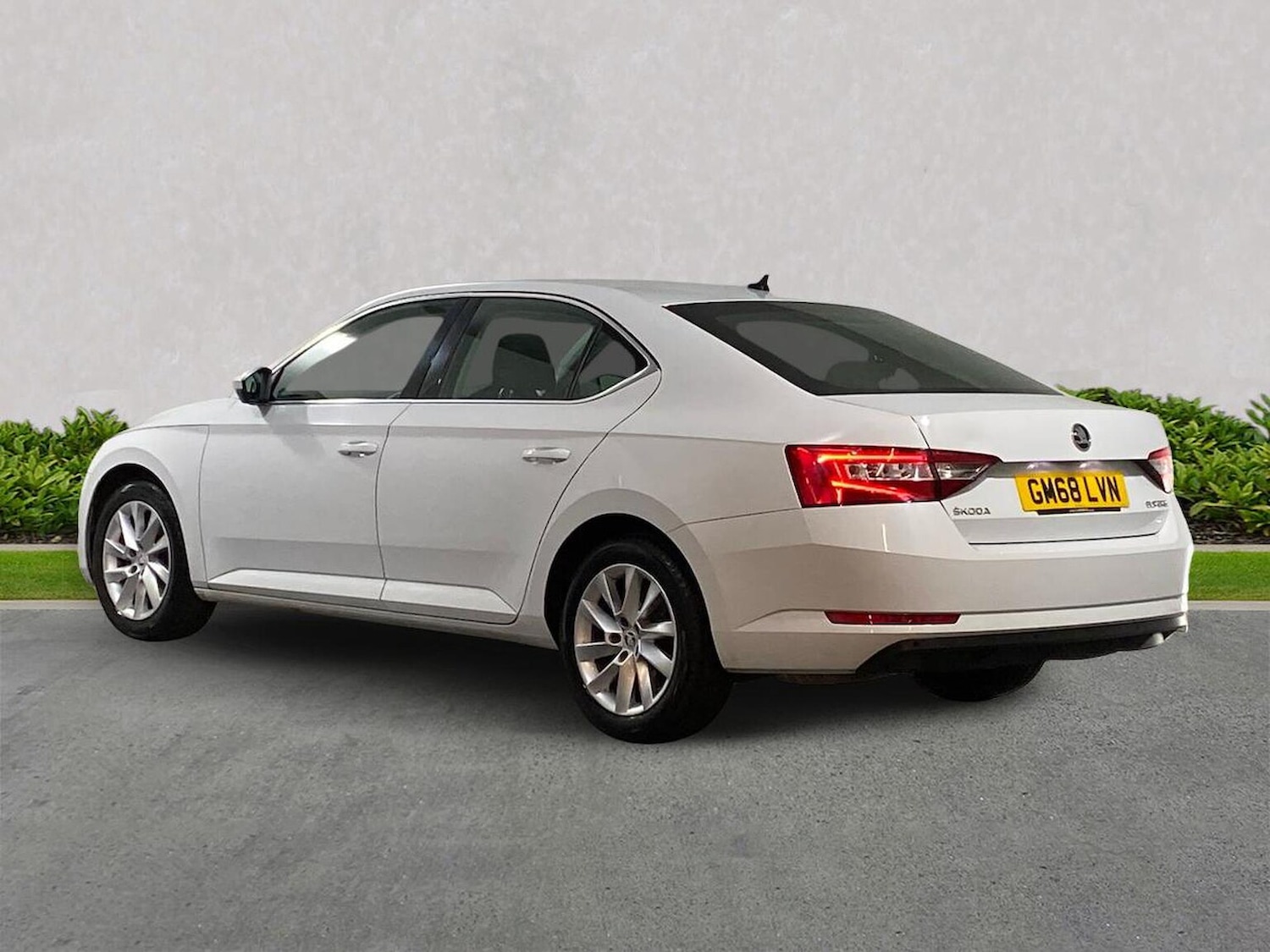 Used Skoda Superb 2019 for sale - 77488454: Photo 2