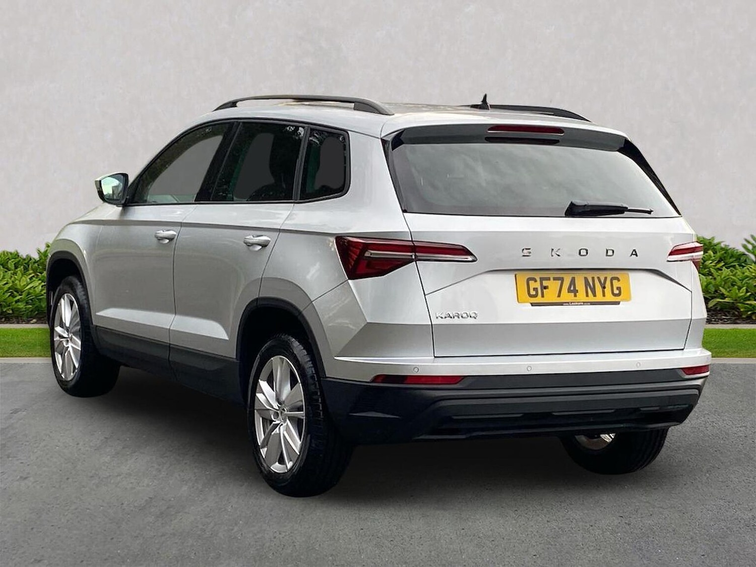 Used Skoda Karoq 2024 for sale - 76571042: Photo 2