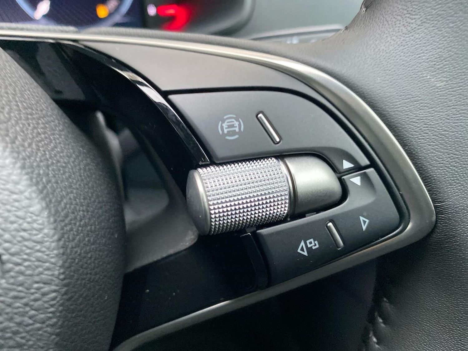 Used Skoda Karoq 2024 for sale - 76571042: Photo 27