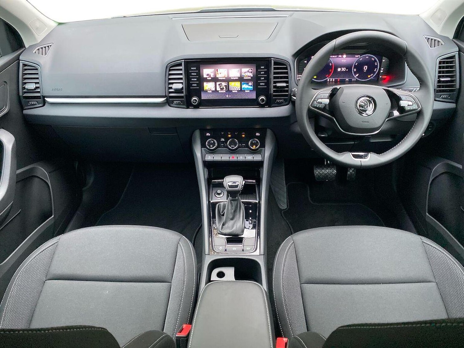 Used Skoda Karoq 2024 for sale - 76571042: Photo 8