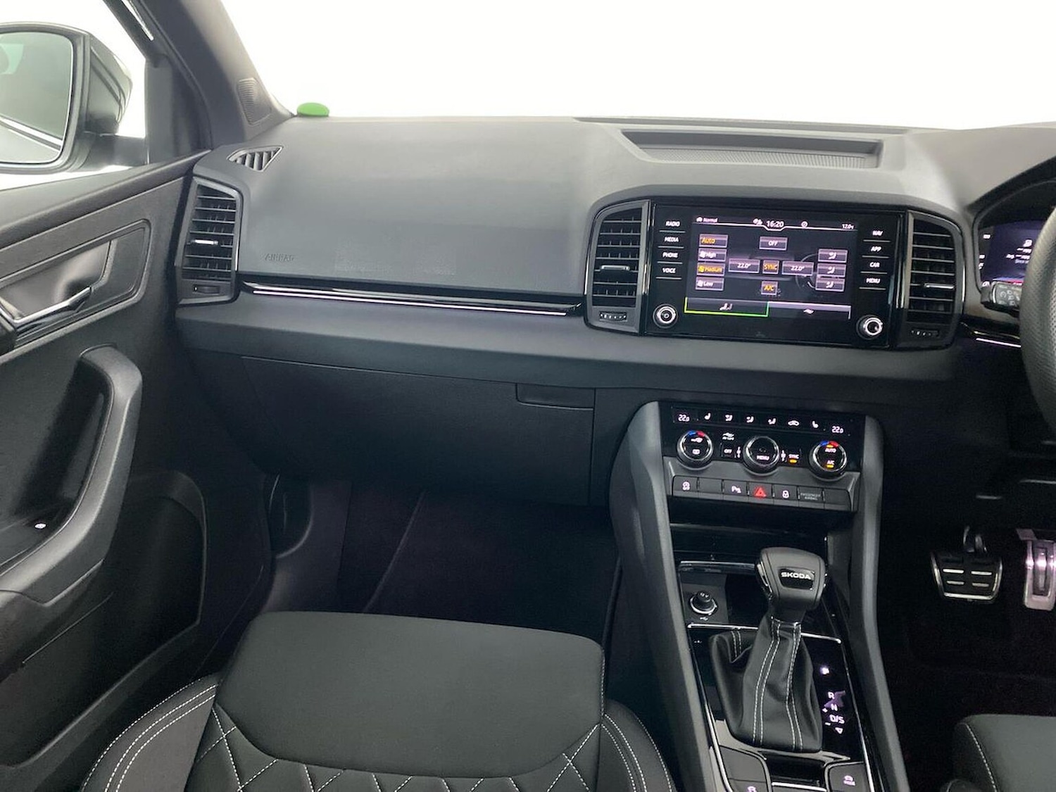 Used Skoda Karoq 2024 for sale - 78039319: Photo 14