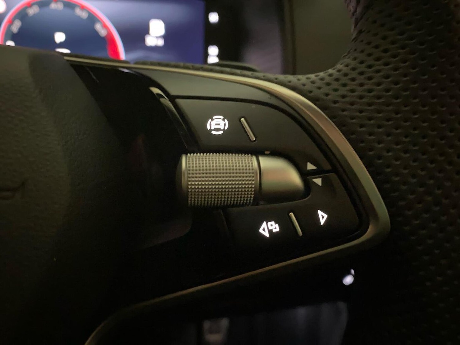 Used Skoda Karoq 2024 for sale - 78039319: Photo 28