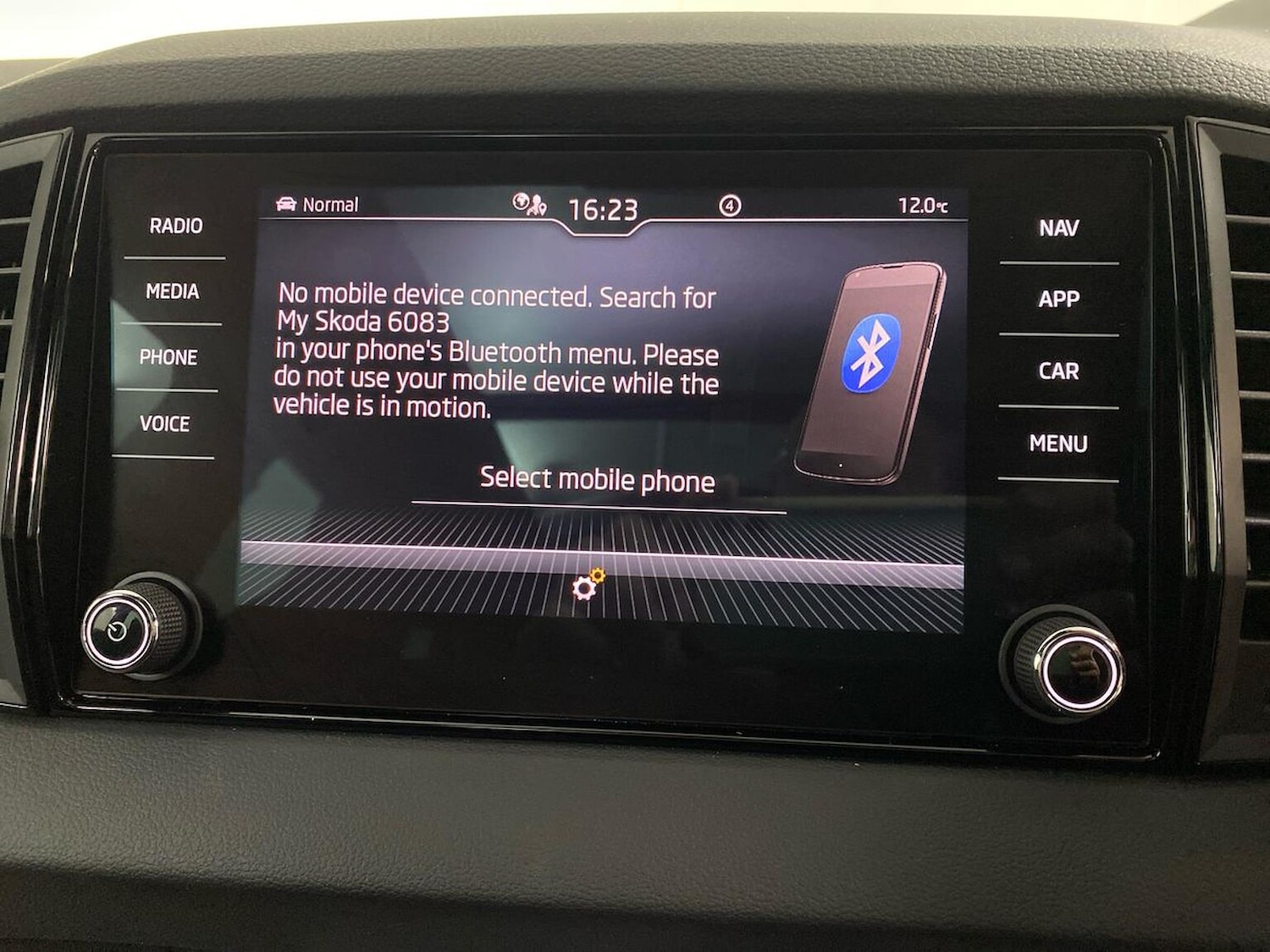 Used Skoda Karoq 2024 for sale - 78039319: Photo 34