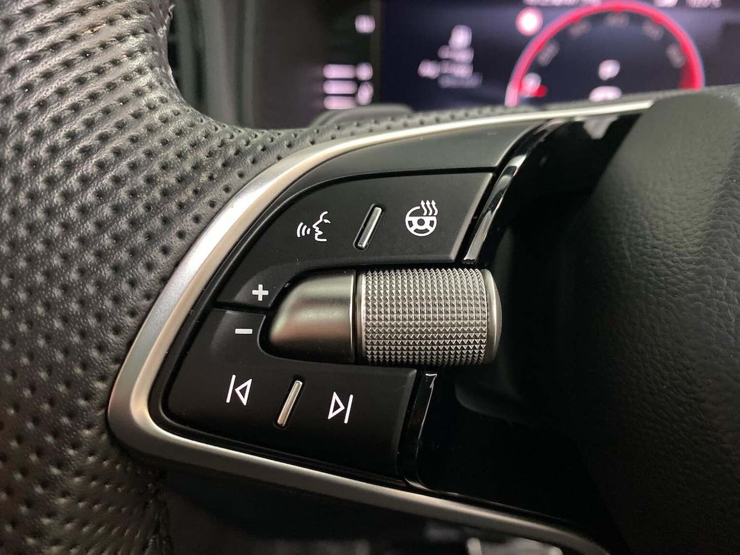 Used Skoda Karoq 2024 for sale - 78039319: Photo 38