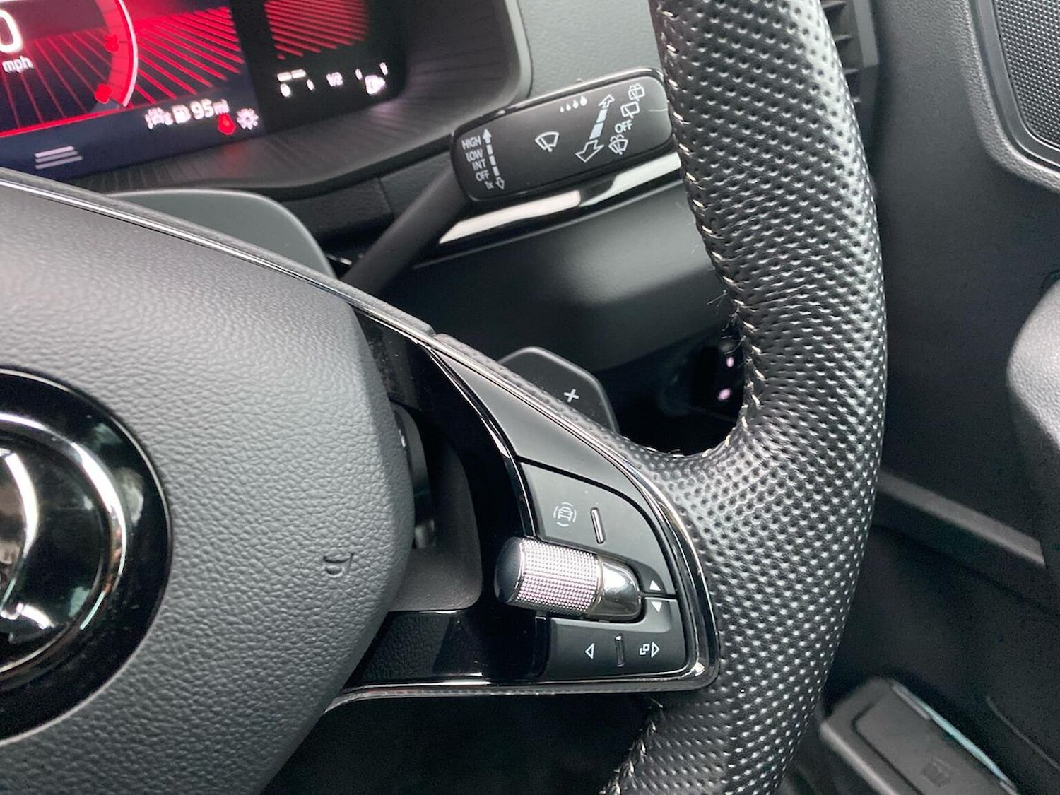 Used Skoda Karoq 2022 for sale - 77056743: Photo 30