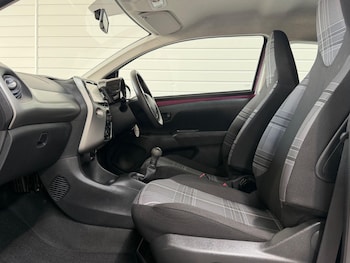 Used Peugeot 108 2017 for sale - 79540266: Photo