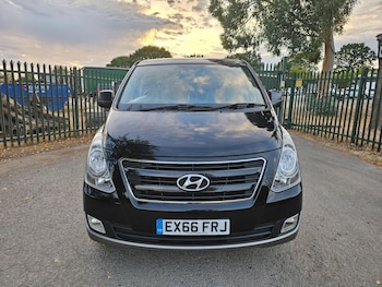 Used Hyundai i800 2016 for sale - 79471581: Photo
