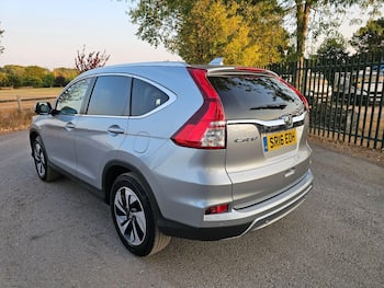 Used Honda CR-V 2016 for sale - 79540458: Photo