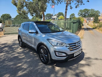 Used Hyundai Santa Fe 2014 for sale - 79496095: Photo