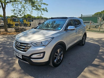 Used Hyundai Santa Fe 2014 for sale - 79496095: Photo