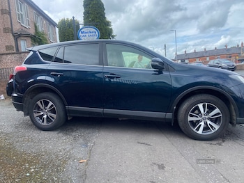 Used Toyota RAV4 2017 for sale - 79485234: Photo