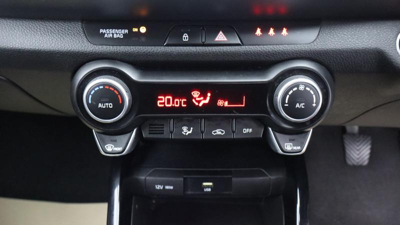 Used Kia Stonic 2021 for sale - 77116875: Photo 19