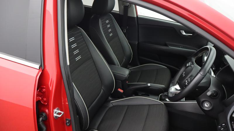 Used Kia Stonic for sale - 77878202: Photo 9