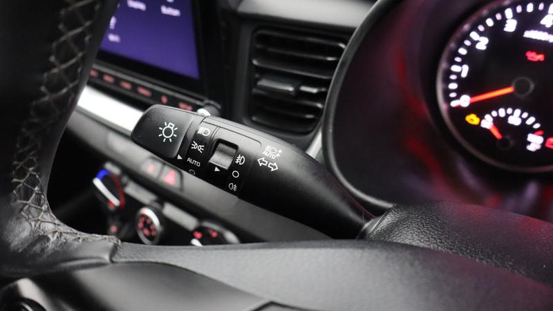 Used Kia Stonic 2022 for sale - 77427282: Photo 21