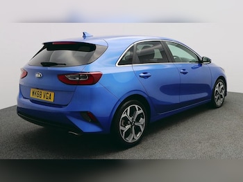 Used Kia Ceed 2018 for sale - 77116941: Photo