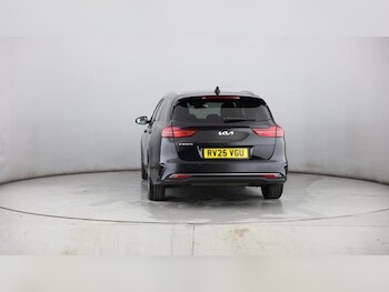 Used Kia Ceed 2025 for sale - 77138377: Photo