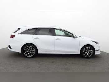 Used Kia Ceed 2022 for sale - 77746829: Photo