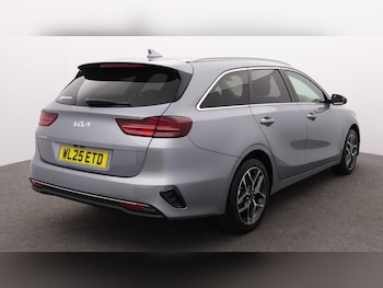 Used Kia Ceed 2025 for sale - 77116866: Photo