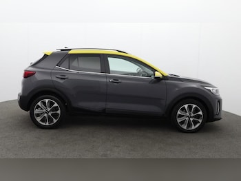 Used Kia Stonic 2023 for sale - 78350730: Photo