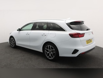 Used Kia Ceed 2023 for sale - 77393886: Photo