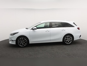 Used Kia Ceed 2023 for sale - 77393886: Photo