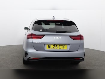 Used Kia Ceed 2025 for sale - 77116959: Photo