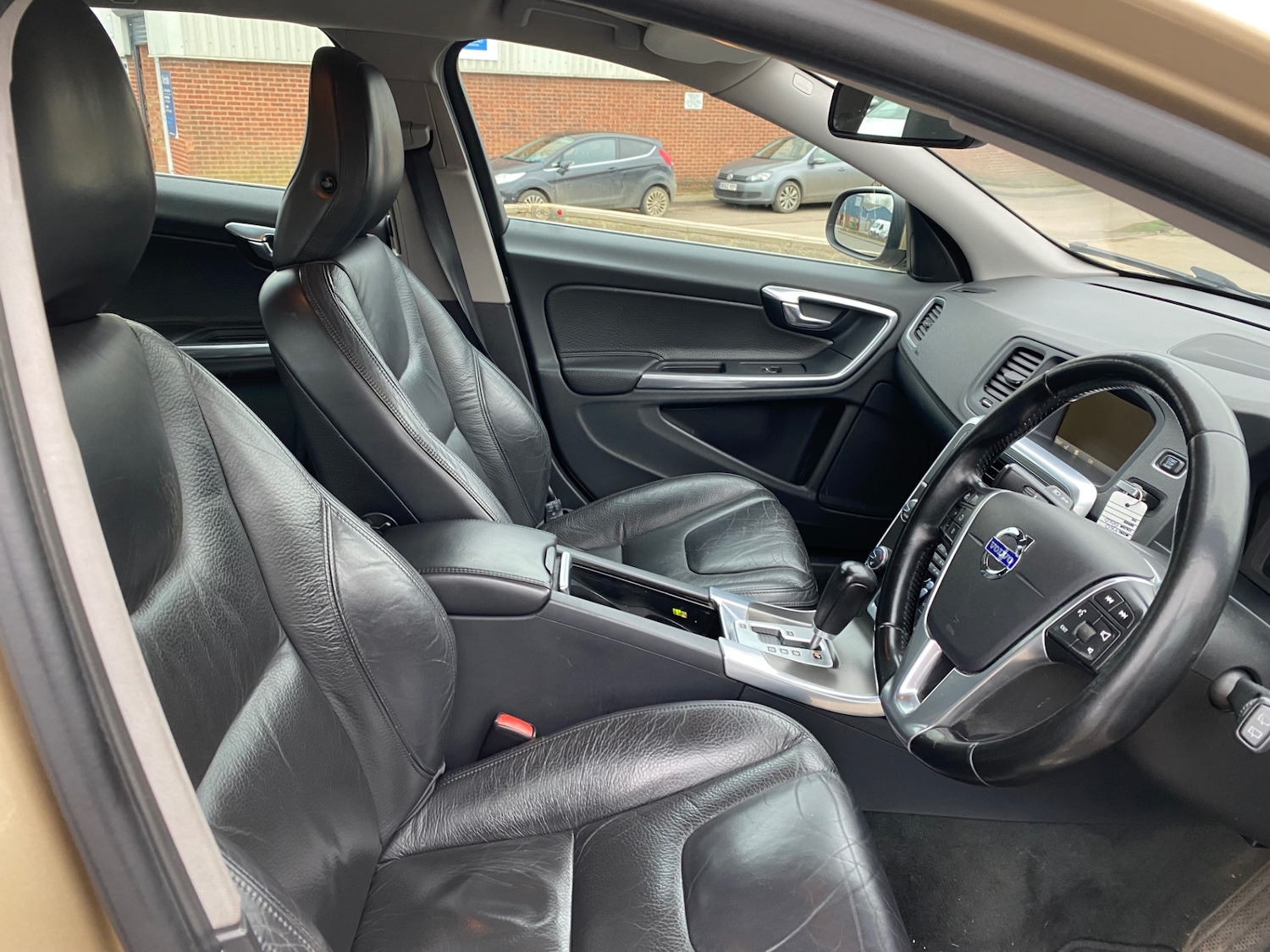 Used Volvo V60 2012 for sale - 78210046: Photo 11