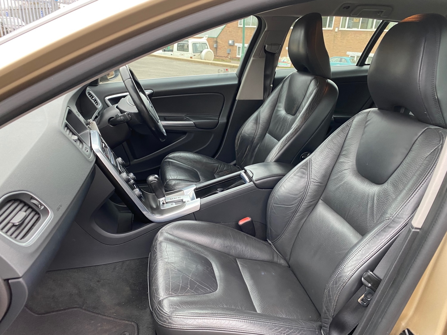 Used Volvo V60 2012 for sale - 78210046: Photo 8