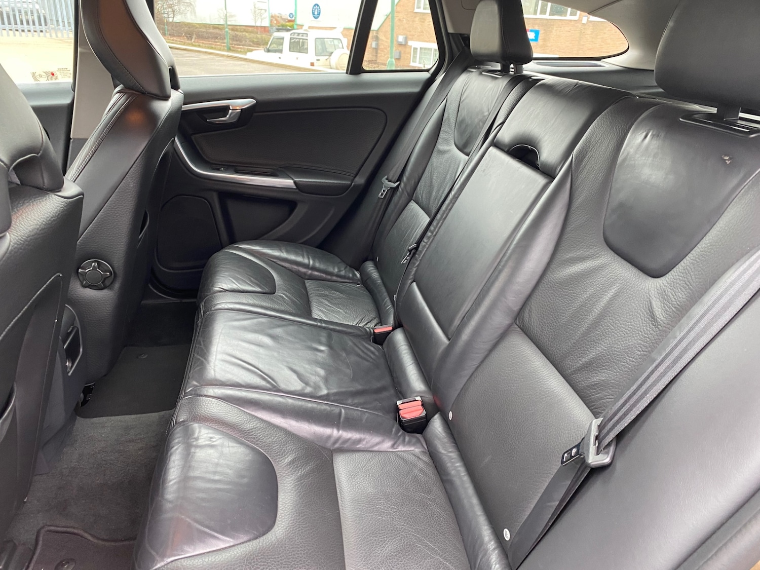 Used Volvo V60 2012 for sale - 78210046: Photo 9