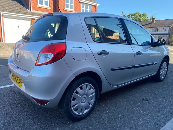 Used Renault Clio 2009 for sale - 73849046: Photo 4