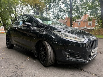 Used Ford Fiesta 2015 for sale - 75410368: Photo