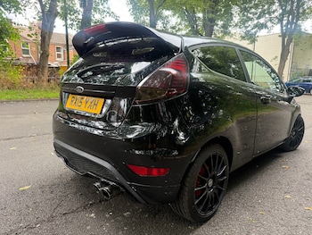 Used Ford Fiesta 2015 for sale - 75410368: Photo