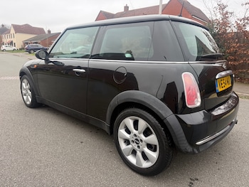 Used MINI Hatch 2004 for sale - 77802301: Photo