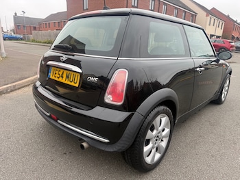 Used MINI Hatch 2004 for sale - 77802301: Photo