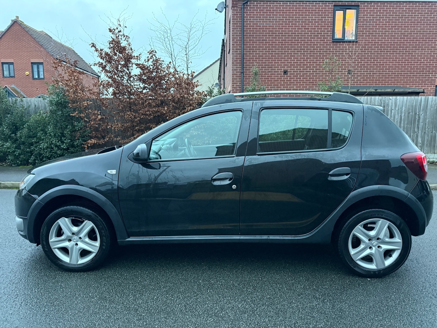 Used Dacia Sandero Stepway 2013 for sale - 77409660: Photo 2