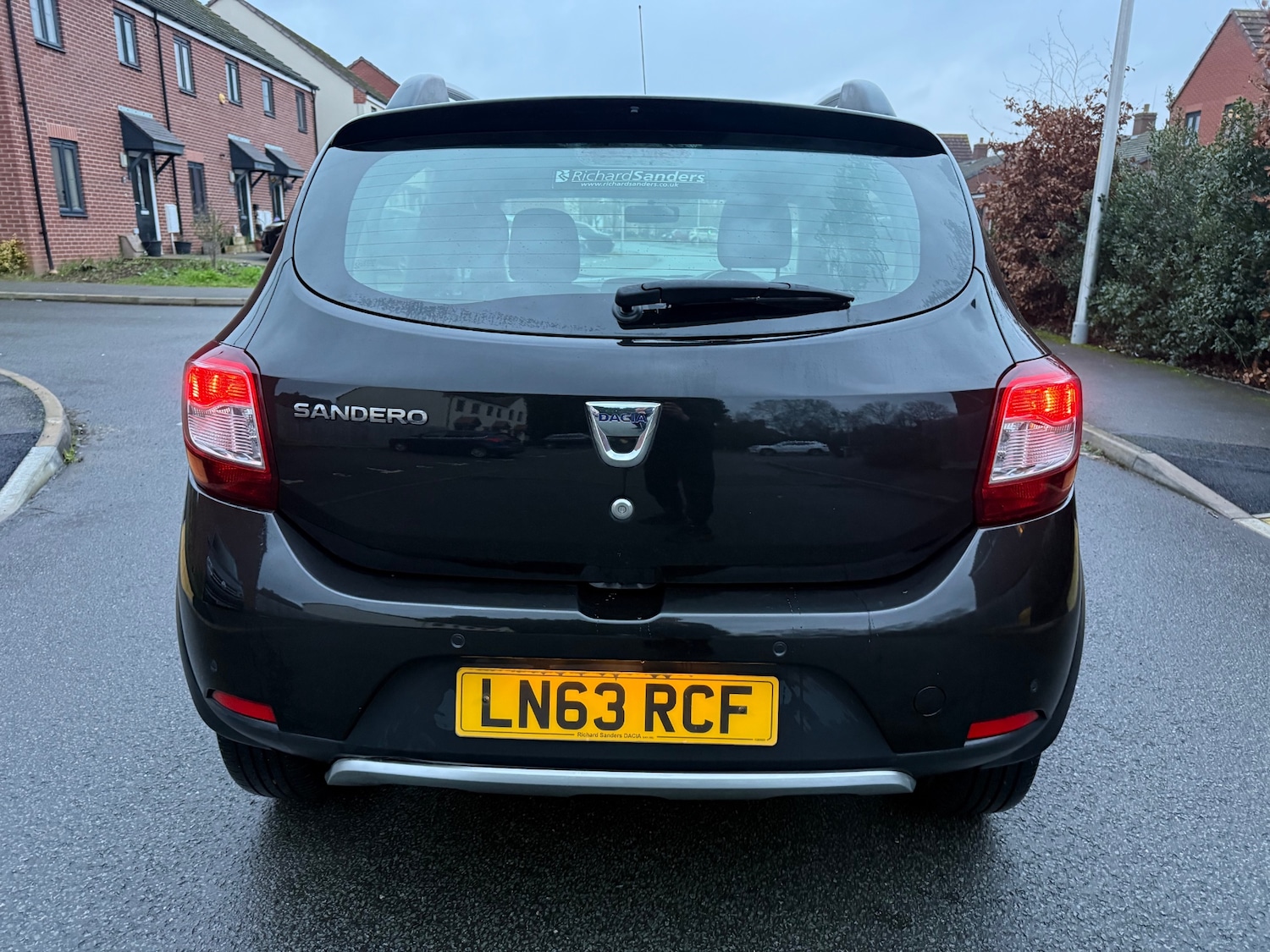 Used Dacia Sandero Stepway 2013 for sale - 77409660: Photo 6