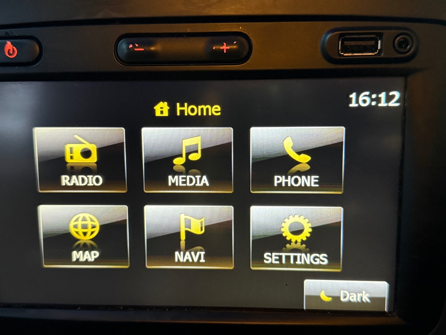 Used Dacia Sandero Stepway 2013 for sale - 77409660: Photo 9