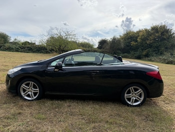 Used Peugeot 308 2010 for sale - 76516114: Photo