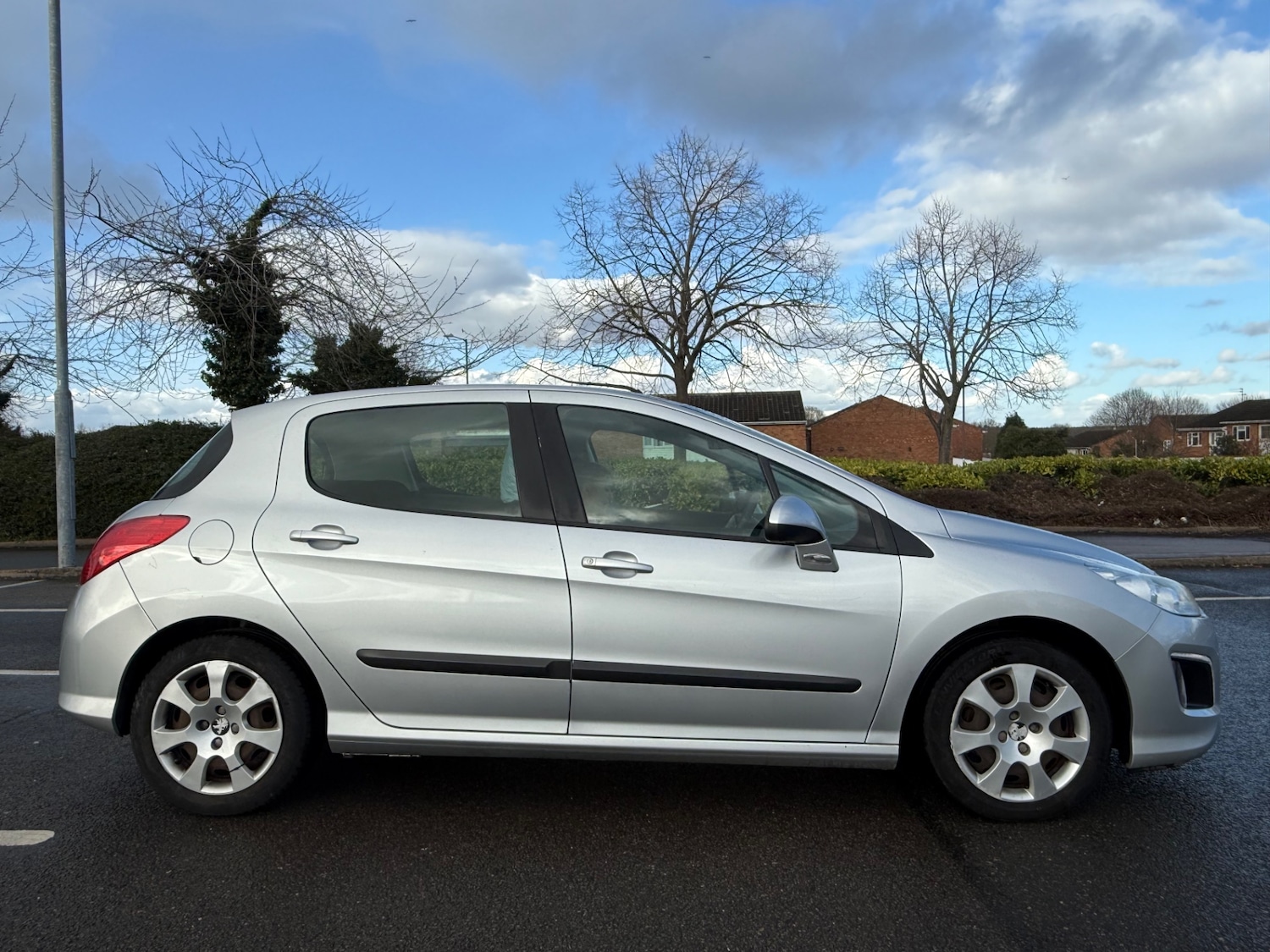 Used Peugeot 308 2013 for sale - 77931356: Photo 2